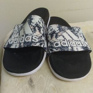 Adidas Adilette Womens URBAN CAMO Slide Sandals - Black and White Size 6 B43827